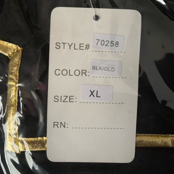 Costume - Picture 5 of 6